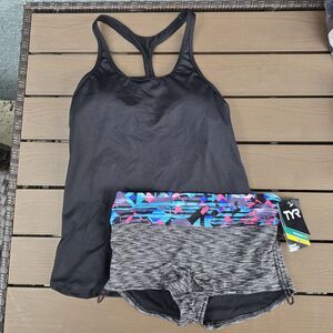 TYR Womens Black Taylor Top & Coral Bay Boyshorts Sz S NEW Same